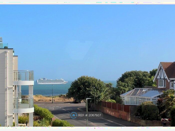 2 Bedroom Flat To Rent In Keswick Road, Bournemouth, BH5