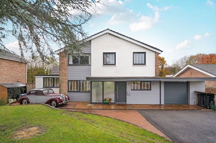4 Bedroom Detached House For Sale In Clyst Valley Road, Exeter, EX5
