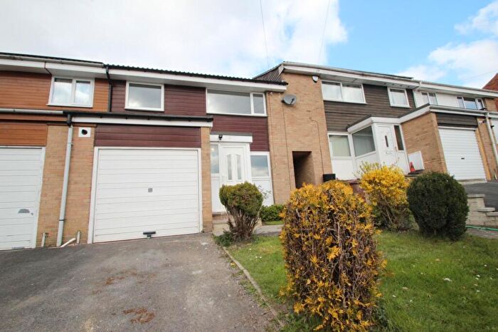 3 Bedroom House To Rent In Tinshill Mount, Leeds, West Yorkshire, LS16