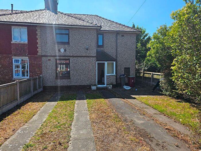 3 Bedroom Semi-Detached House To Rent In Powell Avenue, Blackpool, FY4