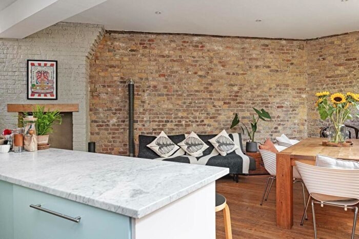 2 Bedroom House To Rent In Ezra Street, Columbia Road, London, E2