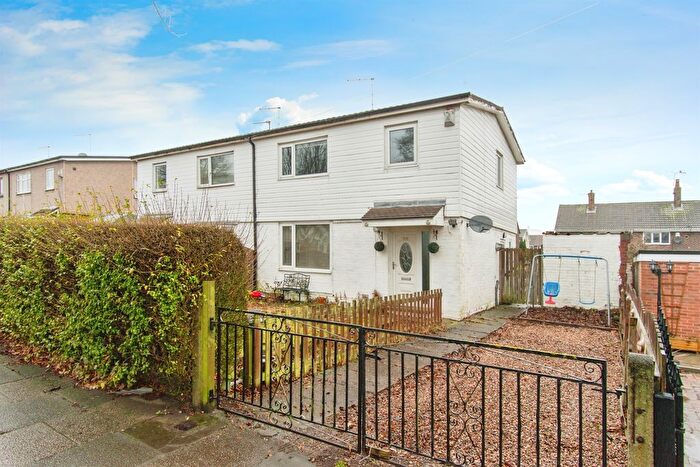 3 Bedroom Semi-Detached House For Sale In Queens Park Drive, Castleford, WF10
