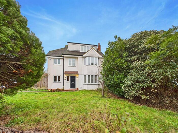4 Bedroom House For Sale In Hurst Road, West Molesey, KT8