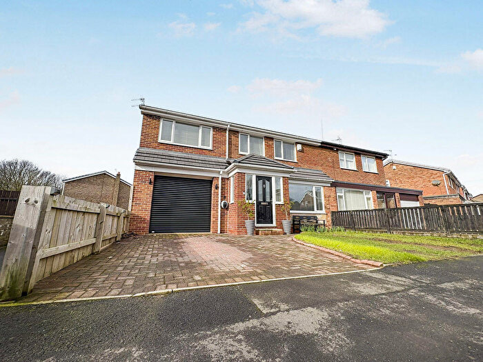 4 Bedroom Semi-Detached House For Sale In Stamford Avenue, Whitley Bay, NE25