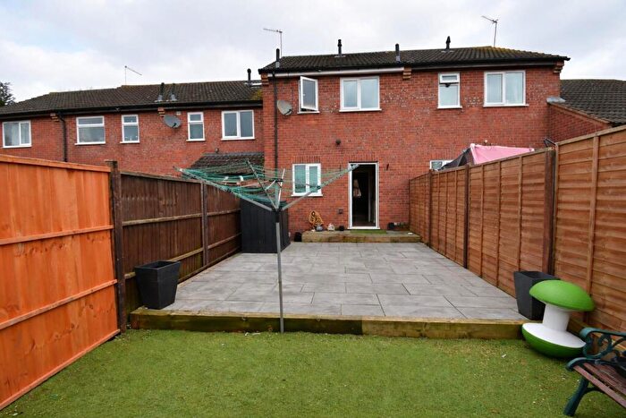 2 Bedroom Town House For Sale In Foston Gate, Wigston, LE18