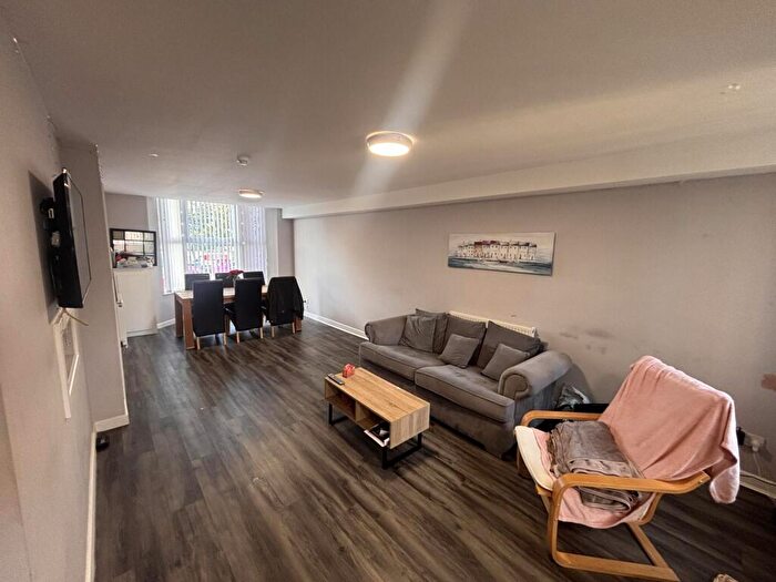5 Bedroom House To Rent In Hall Lane, Liverpool, L7