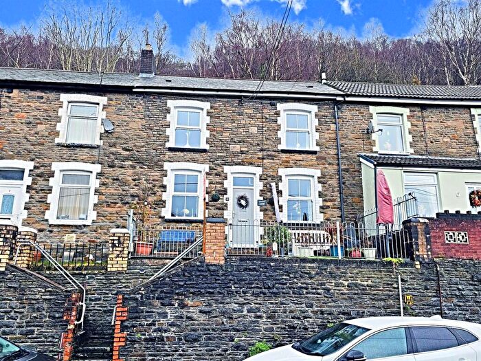 3 Bedroom Cottage For Sale In Aelybryn, Pantygraigwen, Pontypridd, CF37