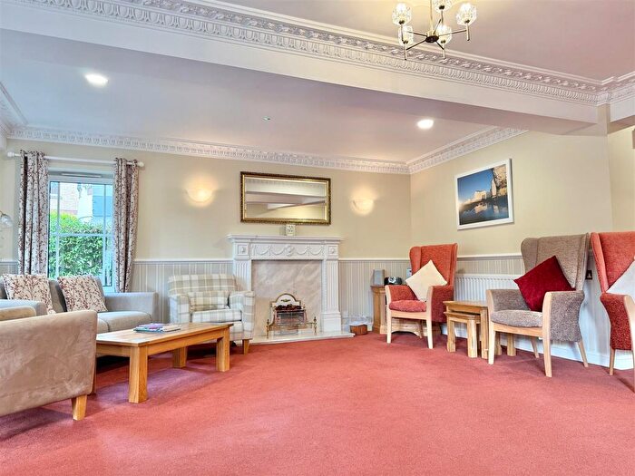 1 Bedroom Flat For Sale In Lansdowne Road, Bournemouth, BH1