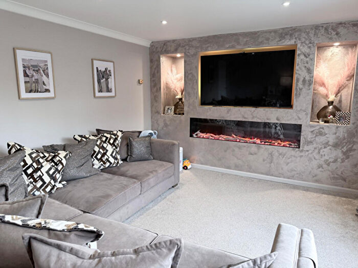 4 Bedroom Detached House For Sale In First Avenue, Clifton, PR4