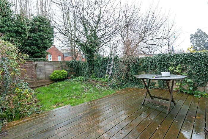 4 Bedroom Terraced House For Sale In St Johns Avenue, Harlesden, NW10