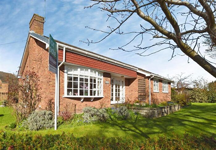 4 Bedroom Detached Bungalow For Sale In Chestnut Avenue, Hedon, HU12