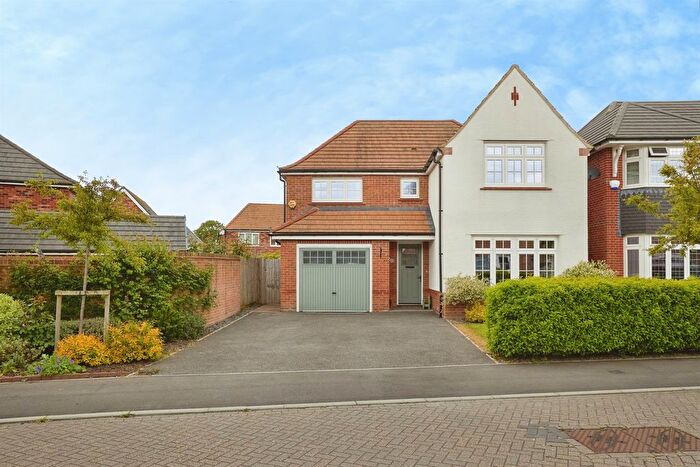 4 Bedroom Detached House For Sale In Vale View, Shaftesbury, SP7