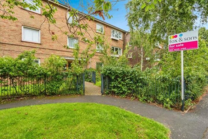 3 Bedroom Apartment To Rent In Broom Square, Southsea, PO4