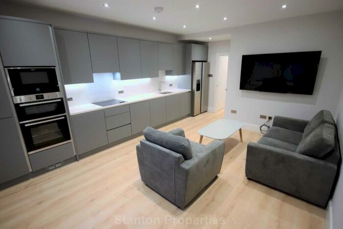 2 Bedroom Apartment To Rent In Clyde Road, Didsbury, M20