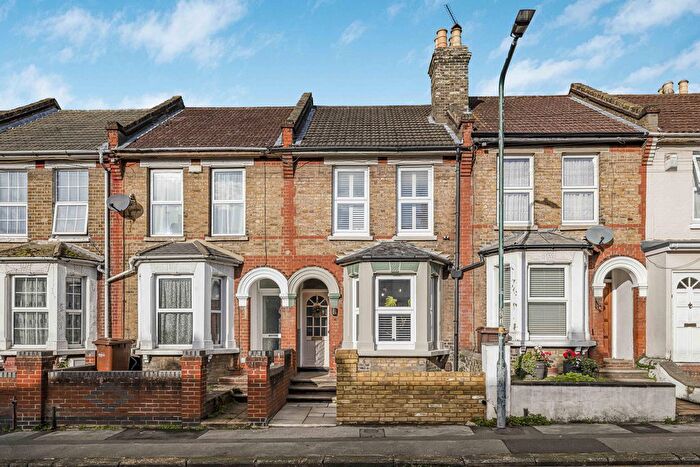 2 Bedroom Terraced House For Sale In Gordon Road, Rochester, ME2