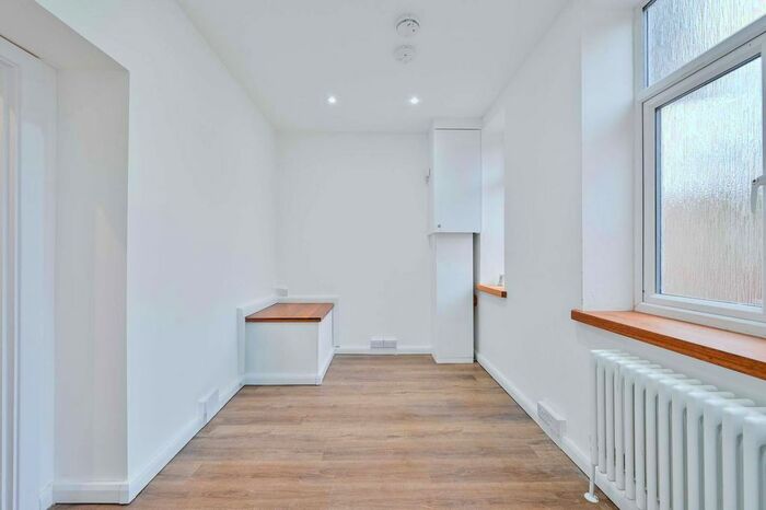 1 Bedroom Flat To Rent In Eversholt, Euston, London, NW1