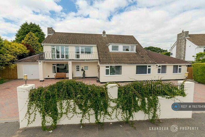 5 Bedroom Detached House To Rent In Carrbridge Close, Bournemouth, BH3