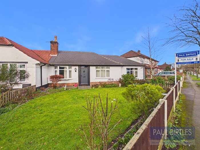 2 Bedroom Semi-Detached Bungalow For Sale In Porlock Road, Flixton, Trafford, M41