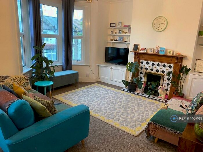 2 Bedroom Maisonette To Rent In Morley Road, London, E10