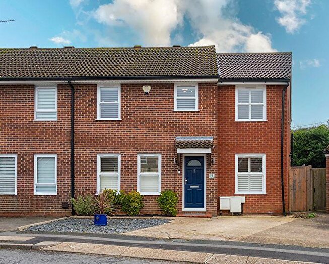 4 Bedroom Semi Detached House For Sale In , Whinhams Way, Billericay, Essex, CM12