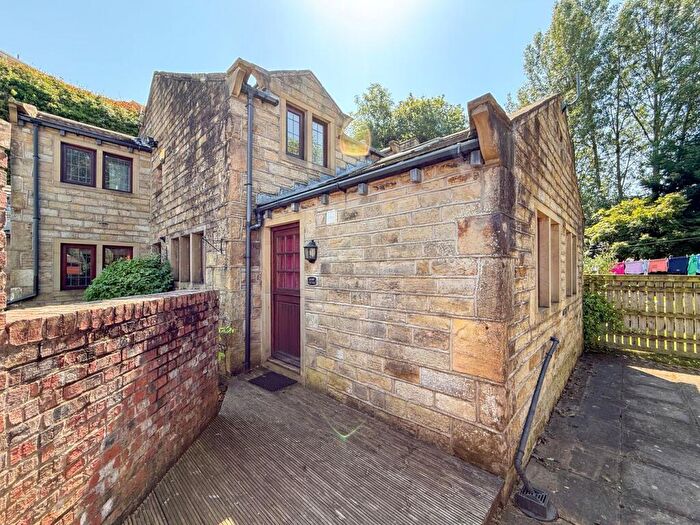3 Bedroom Semi-Detached House For Sale In Rightox Road, Brockholes, Holmfirth, HD9