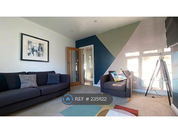 2 Bedroom Flat To Rent In Muswell Hill, London, N10