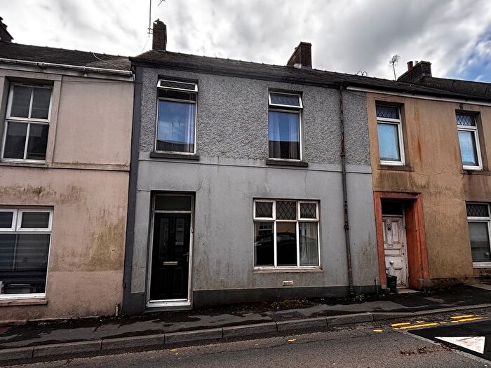 4 Bedroom Terraced House For Sale In Water Street, Carmarthen, SA31