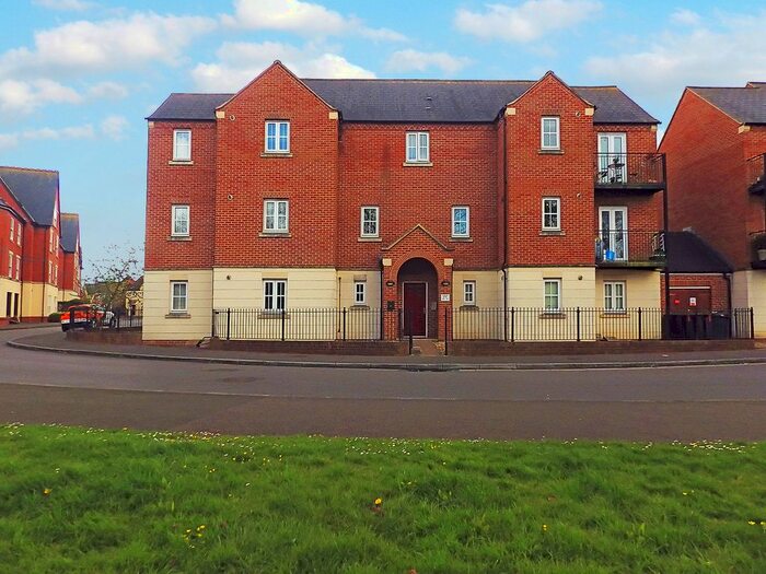 2 Bedroom Flat To Rent In Cassini Drive, Swindon, Wiltshire, SN25