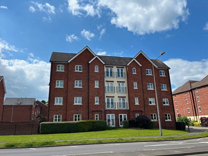 2 Bedroom Flat To Rent In Chamberlain Close, Uttoxeter, ST14