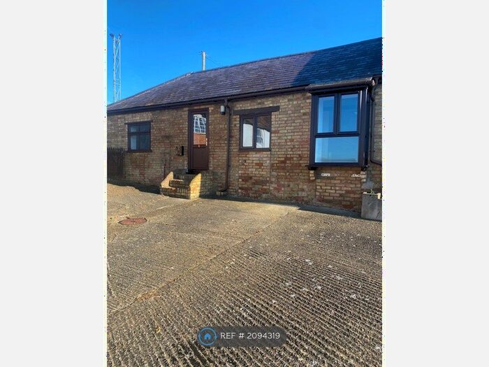2 Bedroom Semi-Detached House To Rent In Scald End Farm, Thurleigh, MK44