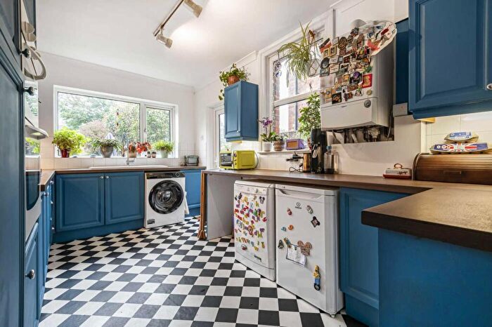 3 Bedroom Terraced House For Sale In Star Road, Caversham, Reading, Berkshire, RG4