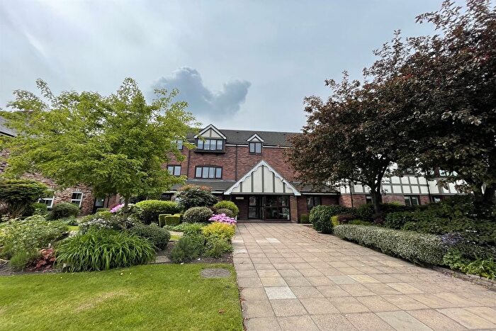 2 Bedroom Flat For Sale In Ash Court, King Edward Road, Knutsford, WA16
