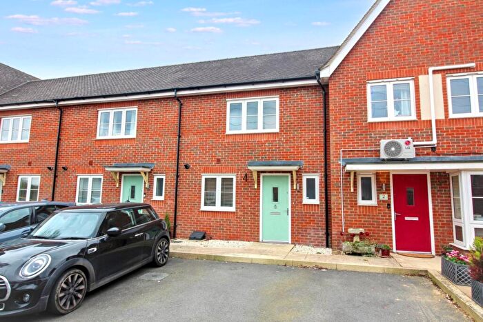2 Bedroom Terraced House To Rent In Pershore Way, Aylesbury, HP18