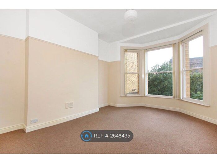 3 Bedroom Flat To Rent In Gambier Terrace, Liverpool, L1