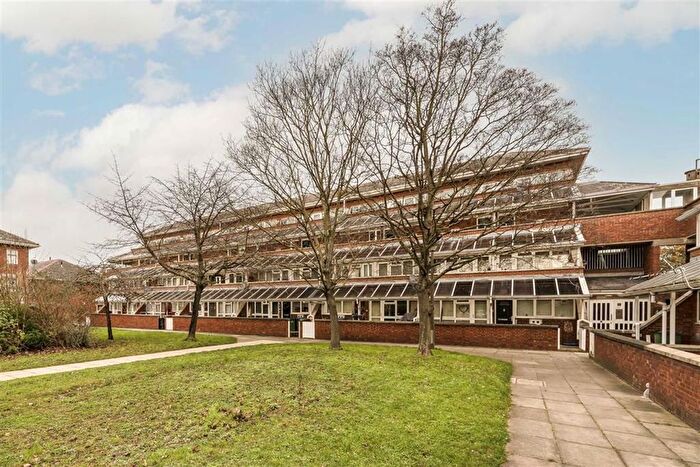 2 Bedroom Flat To Rent In Schofield Walk, Blackheath, SE3