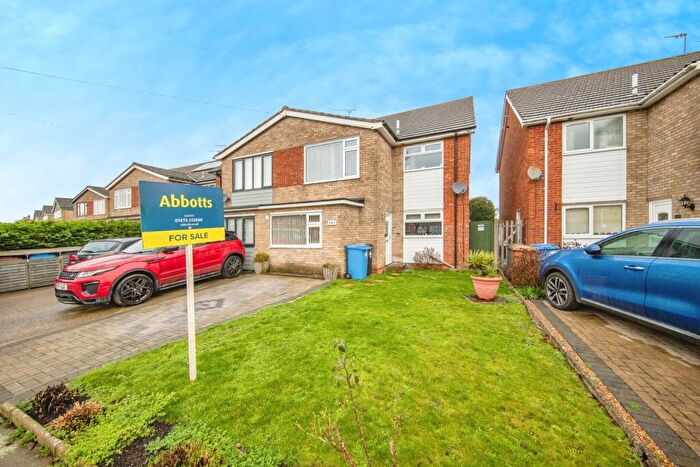 3 Bedroom Semi Detached House For Sale In Defoe Road, Ipswich, Suffolk, IP1