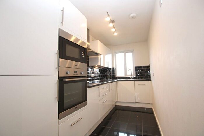 1 Bedroom Flat To Rent In Melrose Avenue, London, NW2