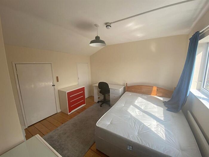 4 Bedroom Terraced House To Rent In Northdown Road, Hatfield, AL10