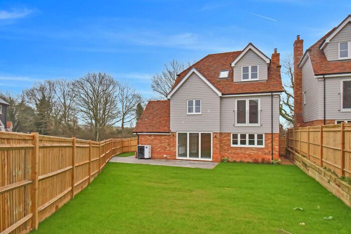 5 Bedroom Detached House To Rent In Viaduct Terrace, Warehorne Street, TN26
