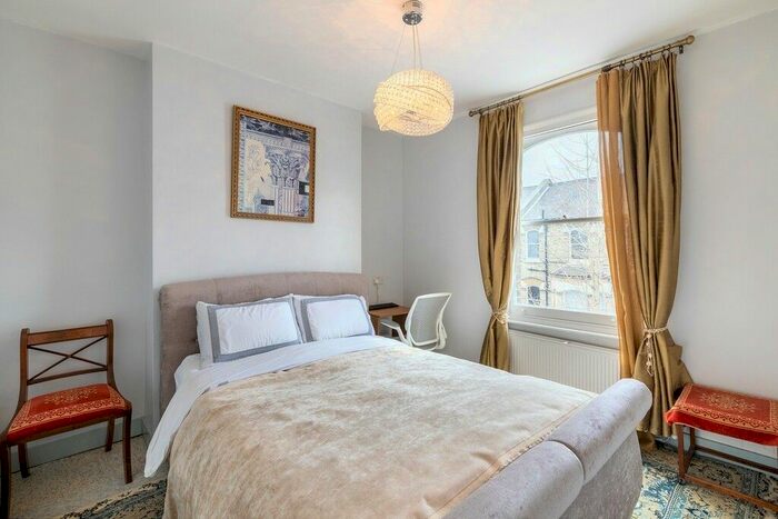 1 Bedroom Flat To Rent In Shorrolds Road, Fulham, SW6