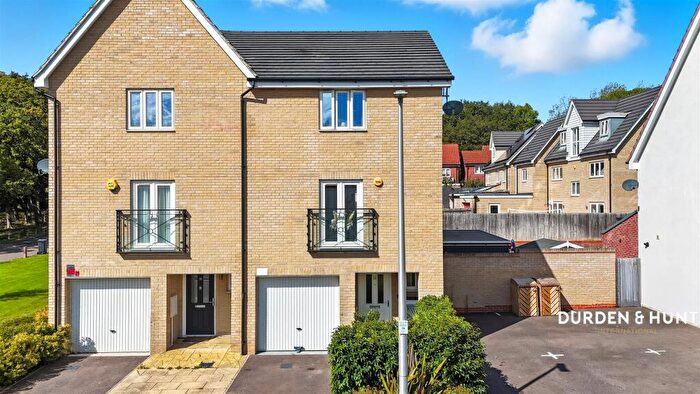 4 Bedroom Town House For Sale In Five Oaks Lane, Chigwell, IG7