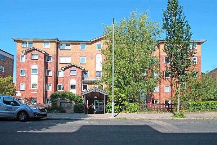 2 Bedroom Property For Sale In Amber Court, Holland Road, Hove, BN3