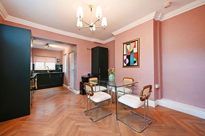 3 Bedroom End Terrace House For Sale In Ainsty Road, Nether Edge, Sheffield, S7