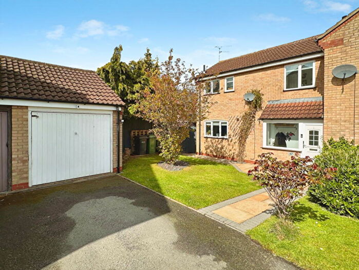 3 Bedroom Semi Detached House For Sale In Cobwells Close, Fleckney, Leicester, LE8