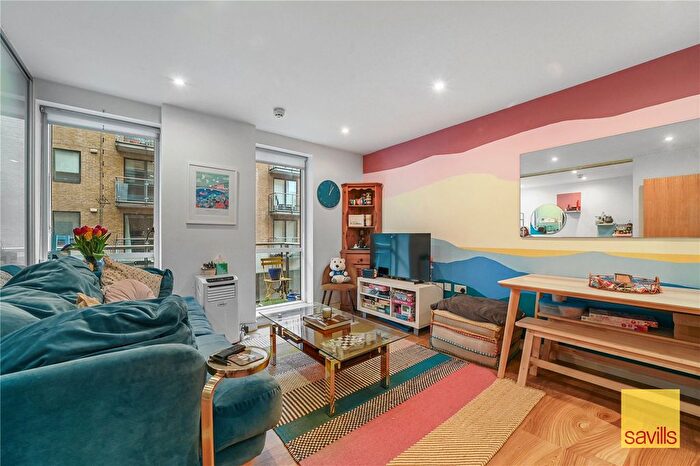 2 Bedroom Flat For Sale In Hudson House, Yeo Street, Bow, London, E3