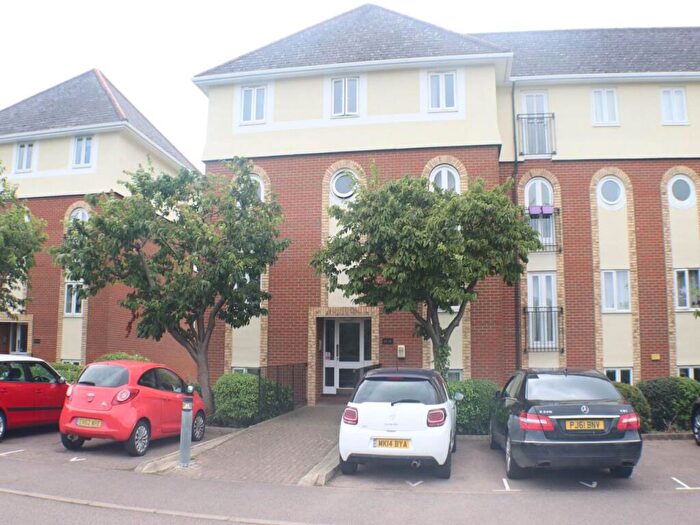 Studio To Rent In Walsingham Close, Hatfield, Hertfordshire, AL10