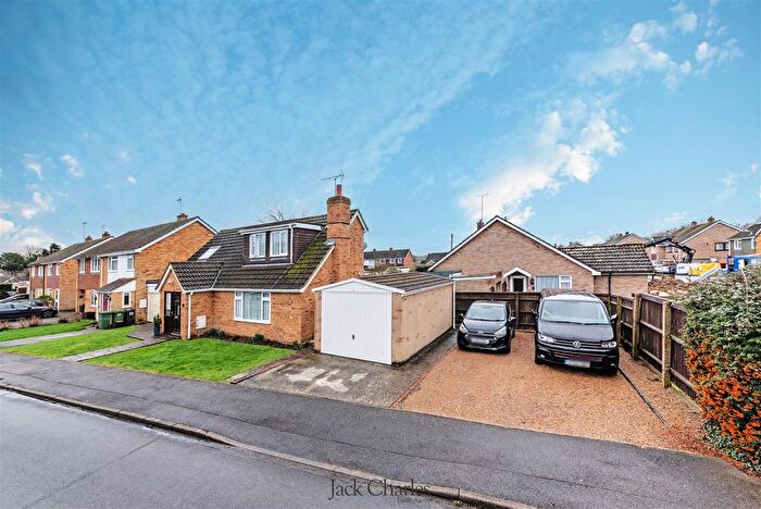 3 Bedroom Detached House For Sale In Iden Crescent, Staplehurst, Tonbridge, TN12