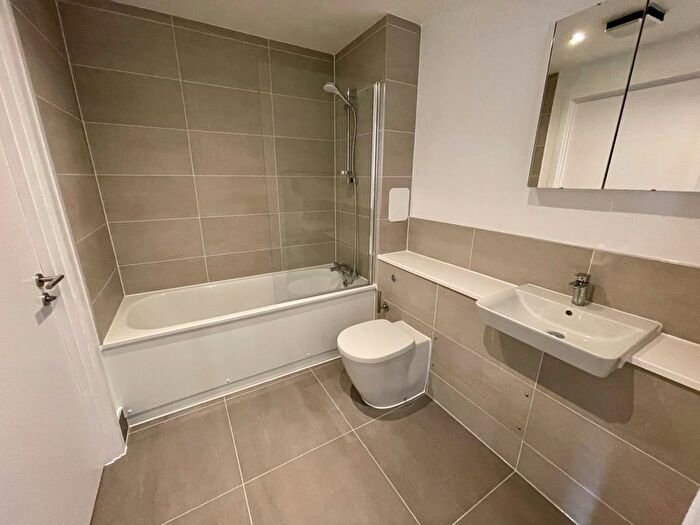 2 Bedroom Apartment To Rent In Solstice Apartments, MK9