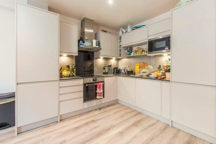 2 Bedroom Flat To Rent In Fonthill Road, Finsbury Park, London, N4