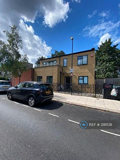 3 Bedroom Detached House To Rent In St. Pauls Road, London, N17